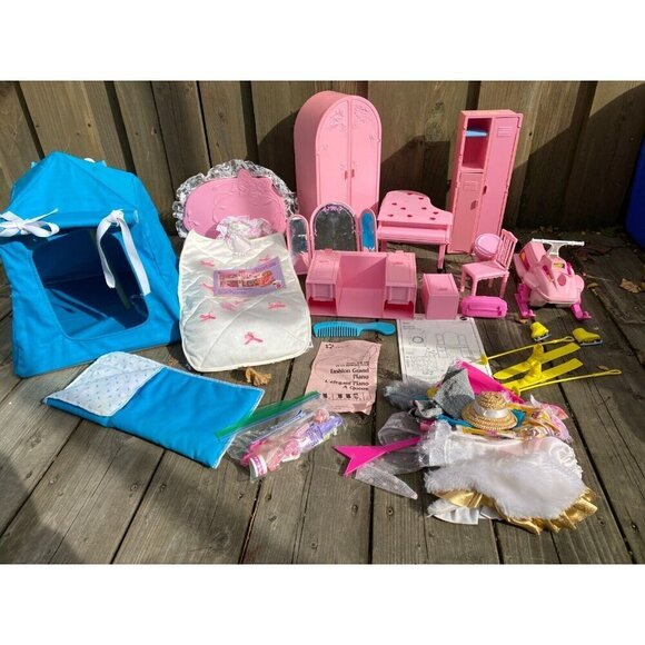 Vintage Mixed 1980's BARBIE Doll Accessories Lot-Furniture Clothing Bedroom - Picture 11 of 15